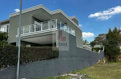Casa contemporânea em condomínio completo - um refúgio com natureza!