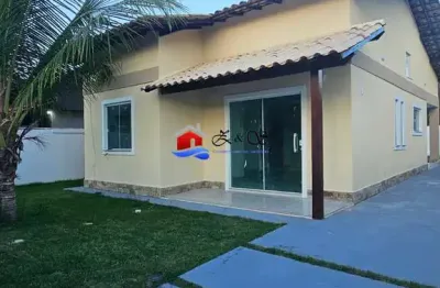 Excelente casa de três quartos em um belismos condominio e itaipuaçu.