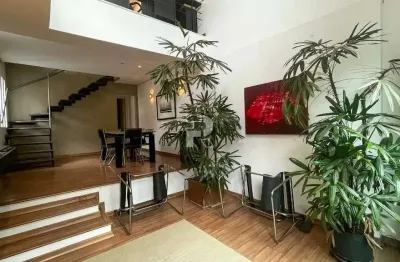 Casa de aproximadamente 200m² à venda - 2 quartos, 1 suíte, 3 vagas – santa lucia.