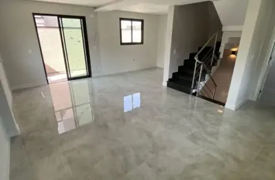 Dê só uma olhadinha nesse lindo Sobrados.  Novos e modernos com terraço, além de três dormitórios e excelente localização. Conforto e praticidade em um só lugar.