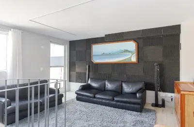 Apartamento  com cobertura duplex - piscina - churrasq. port. 24h.