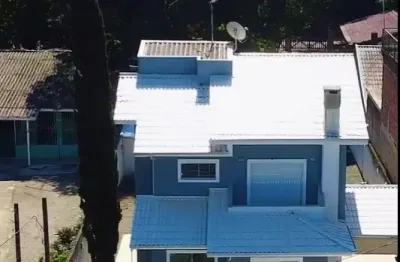 Excelente sobrado de alto padrão - banheira dupla - vista única e muito bem localizado.