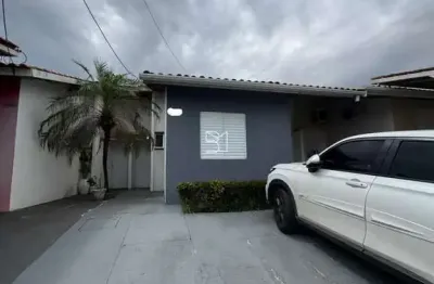 Casa condominio terra nova, 3  quartos, vaga de garagem 2, piscina, lavanderia .