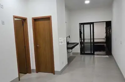 Casa térrea, 3 quartos 1 suite, lavanderia, área gourmet com churrasqueira.
