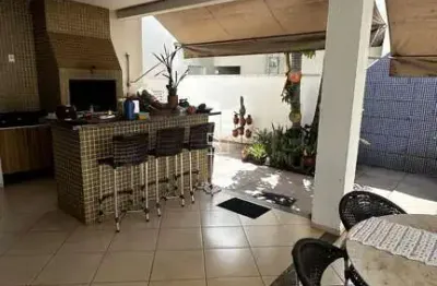 Sobrado belvedere, 4 quartos 3 suítes churrasqueira  piscina aquecida parte alta