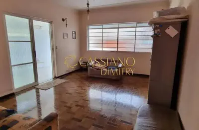 Casa à venda de 258m² | 03 dormitórios, sendo 01 suíte e 02 vagas de garagem | vila adyana - são josé dos campos |