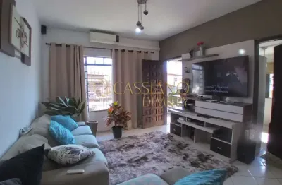 Casa térrea à venda de 95m² | 03 dormitórios, 01 banheiro e 02 vagas de garagem | jardim das industrias - são josé dos campos |