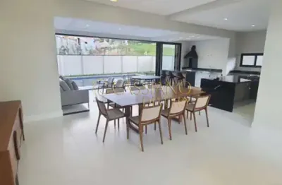 Casa à venda de 430m² | 05 dormitórios, sendo todos suítes e 03 vagas de garagem | Condomínio Residencial Alphaville II - Alphaville II | São José dos Campos |