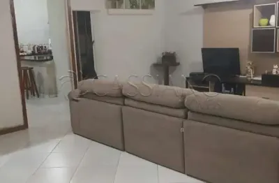 Casa/sobrado à venda de 300m² | 03 dormitórios, sendo 02 suítes e 03 vagas de garagem | residencial cambuí - são josé dos campos |