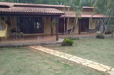 Chácara à venda de 2.600m² | 04 dormitórios, sendo 02 suítes e 04 vagas de garagem | condomínio residencial village alpino - freitas | são josé dos campos |
