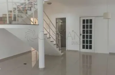 Casa/sobrado à venda de 175m² | 04 dormitórios, sendo 02 suítes e 03 vagas de garagem | jardim nova américa - são josé dos campos |