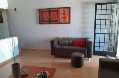 Sobrado à venda de 212m² | 02 dormitórios, sendo 01 suíte e 02 vagas de garagem | altos de santana - são josé dos campos |