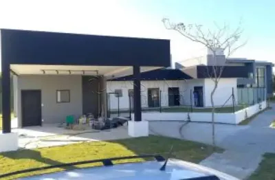 Casa à venda de 238m² | 04 dormitórios, sendo suítes e 05 vagas de garagem | condomínio mont blanc - santa izabel urbanova | são josé dos campos |