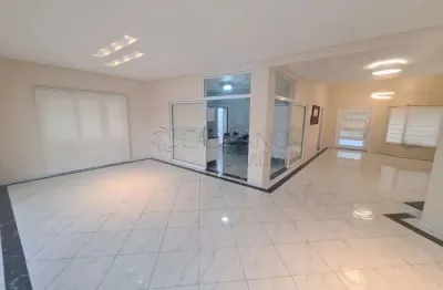 Sobrado à venda de 334,90m² | 04 dormitórios, sendo 02 suítes e 02 vagas de garagem | condomínio sunset garden - jacareí |