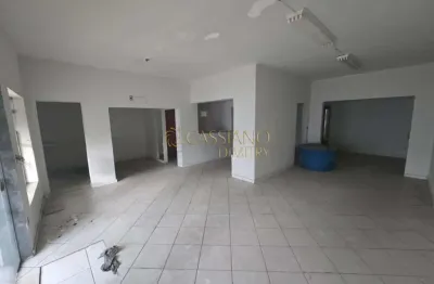 Casa comercial reformada para locação de 300m² | 03 banheiros e 04 vagas de garagem | vila adyana - são josé dos campos |