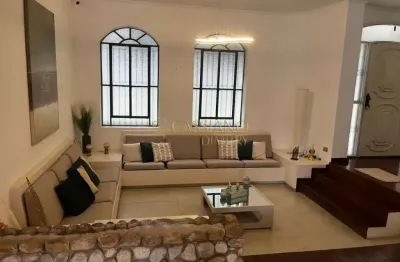 Casa à venda de 303m² | 04 dormitórios, sendo 01 suíte e 03 vagas de garagem | jardim apolo i | são josé dos campos |