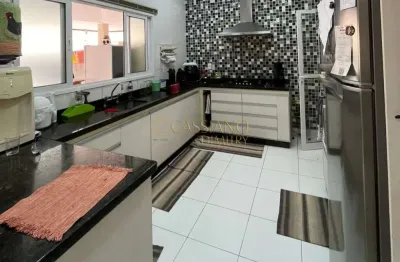 Casa à venda de 240m² | 03 dormitórios, sendo suíes e 04 vagas de garagem | condomínio residencial vila branca | jacareí |