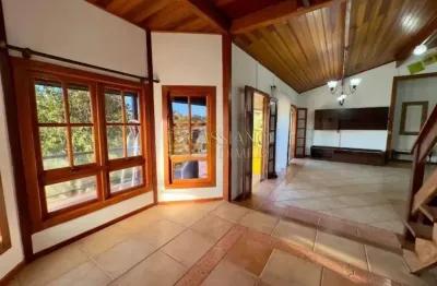 Casa à venda de 250m² | 03 dormitórios, sendo 01 suíte e 02 vagas de garagem | recanto santa barbara | jambeiro |