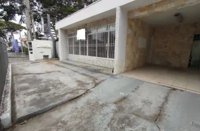 Casa comercial para locação de 290m² | 03 banheiros e 03 vagas de garagem | vila rubi - são josé dos campos |