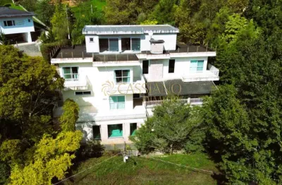 Casa à venda de 595,87m² | 03 dormitóriois, sendo suítes e 05 vagas de garagem | residencial ecológico parque da mantiqueira - rio preto | santo antônio do pinhal |