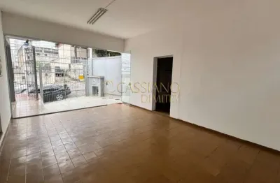 Casa térrea para locação de 220m² | 03 dormitórios, sendo 01 suíte e 04 vagas de garagem | jardim são dimas | são josé dos campos |