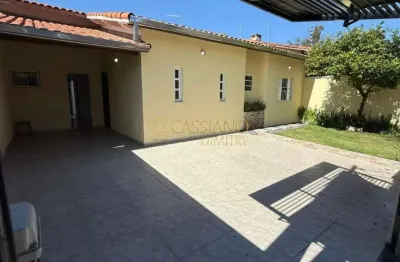 Casa térrea reformada à venda de 86m² | 03 dormitórios, sendo 01 suíte e 04 vagas de garagem | jardim das industrias - são josé dos campos |