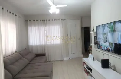 Sobrado à venda de 320m² | 04 dormitórios, sendo 01 suíte, 03 banheiros e 02 vagas de garagem | Jardim América - São José dos Campos |