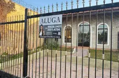 Casa com 3 quartos para alugar no Jardim Belvedere, Araras 