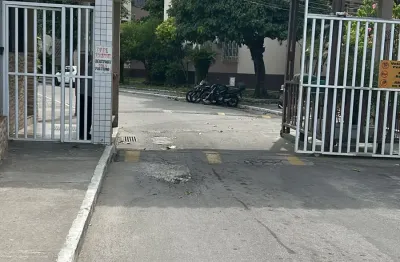Apartamento com 2 quartos para alugar na Rua Limites, 858, Realengo, Rio de Janeiro