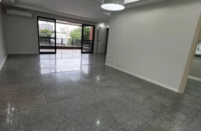 Apartamento grande na área mais nobre do adrianópolis 3 suítes