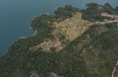 -fazenda linda uma península voltado para o lago corumbá iv