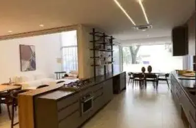 Apartamento alto padrão americana 4 suítes, 3 vagas.