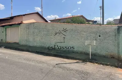 Lote murado com barracão - 360m2 - Nsa Aparecida - Florestal/MG