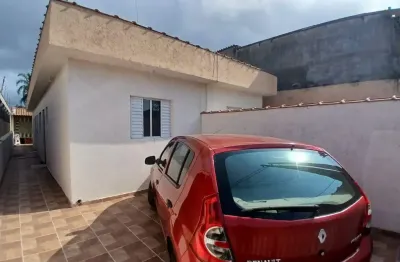 Casa com 2 quartos à venda na Praça Ângelo Guerra, 1053, Balneário Gaivota, Itanhaém