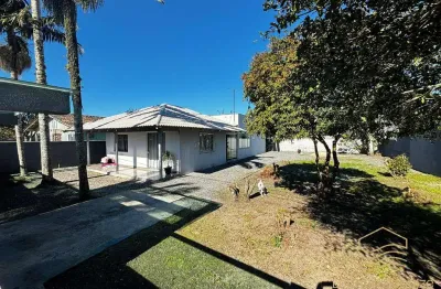 Casa de 120m² com 3 quartos e suíte em balneário barra do sul - costeira