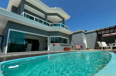 Sobrado 330m² alto padrão 4 suítes - bal. barra do sul - centro