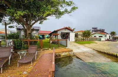 Casa fundos lagoa em balneário barra do sul - centro