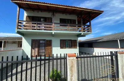 Sobrado com 4 quartos em balneário barra do sul - costeira
