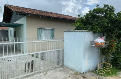 Casa 3 quartos mais edícula no centro de balneário barra do sul -