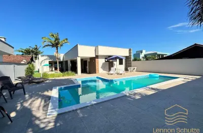 Casa alto padrão a 100m do mar- balneário barra do sul - salinas