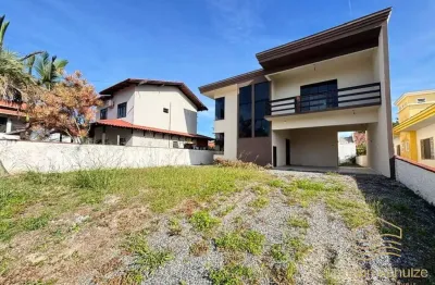 Sobrado novo e moderno com vista mar - balneário barra do sul - salinas
