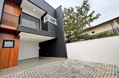 Sobrado 3 quartos com suíte balneário barra do sul - centro
