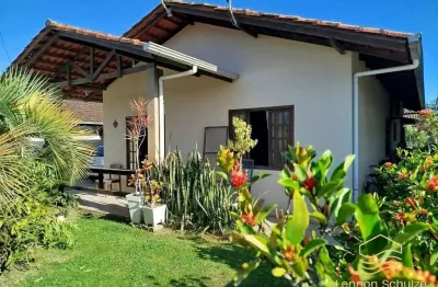 Casa com 3 dormitórios a venda em barra do sul - centro