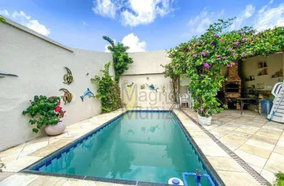 Casa com 4 quartos à venda, 204 m² por R$ 700.000 - Coaçu - Fortaleza/CE