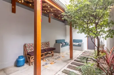 Sobrado totalmente reformado com 3 suítes e 2 vagas - são caetano