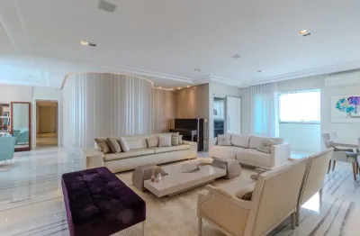 Apartamento com 4 Suítes e 4 Vagas - Condomínio Kalon - Bairro Jardim.