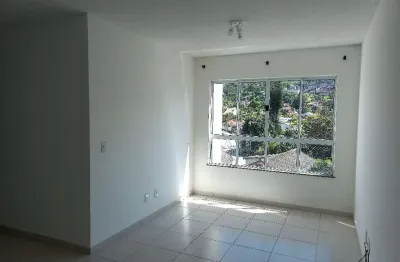 Apartamento com 2 dormitórios à venda, 60 m² por r$ 270.000,00 - araras - teresópolis/rj