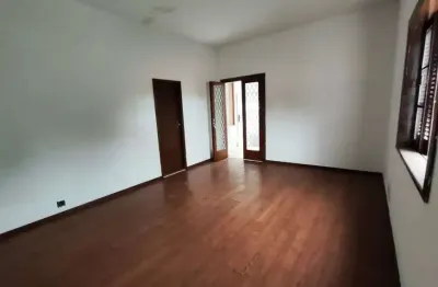 Casa com 1 dormitório para alugar, 130 m² por r$ 5.378,01/mês - várzea - teresópolis/rj