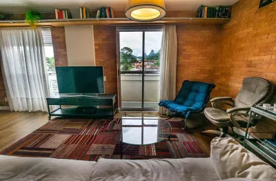 Apartamento com 1 dormitório, 51 m² - venda por r$ 375.000,00 ou aluguel por r$ 3.484,14/mês - jardim cascata - teresópolis/rj