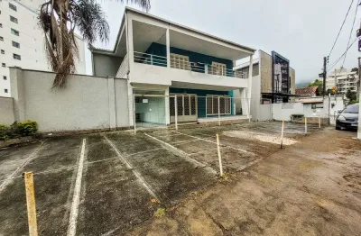 Casa comercial de alto padrão em agriões - excelência